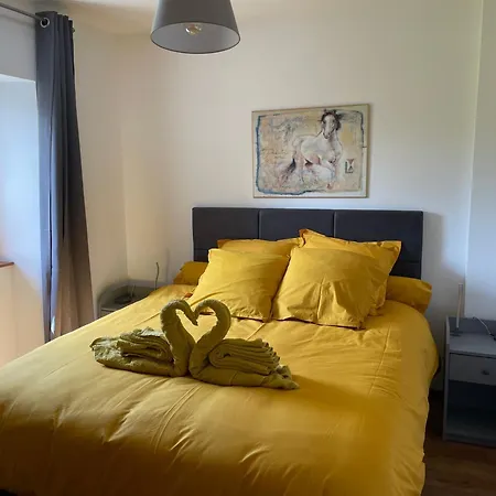 Les Maisons Des Halles Cerisy-la-Foret