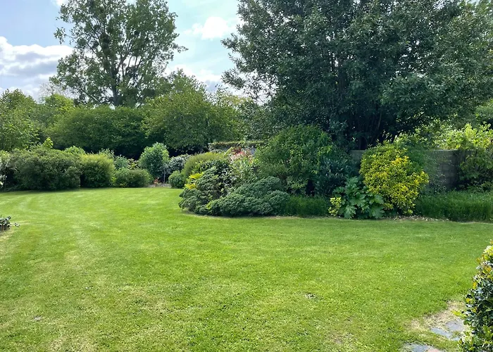 Les Maisons Des Halles Feriehus Cerisy-la-Foret