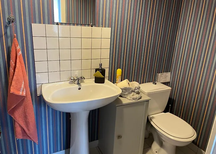 Les Maisons Des Halles Cerisy-la-Foret