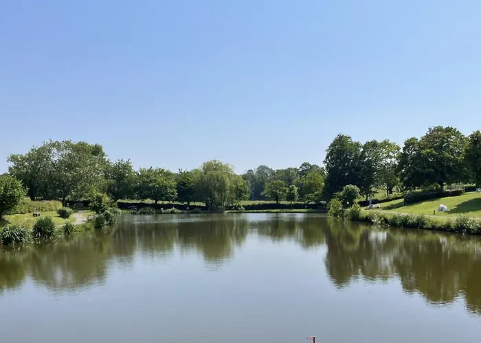 Les Maisons Des Halles Feriehus Cerisy-la-Foret