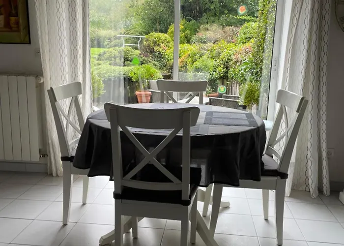 Les Maisons Des Halles Feriehus Cerisy-la-Foret