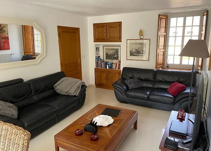 Les Maisons Des Halles